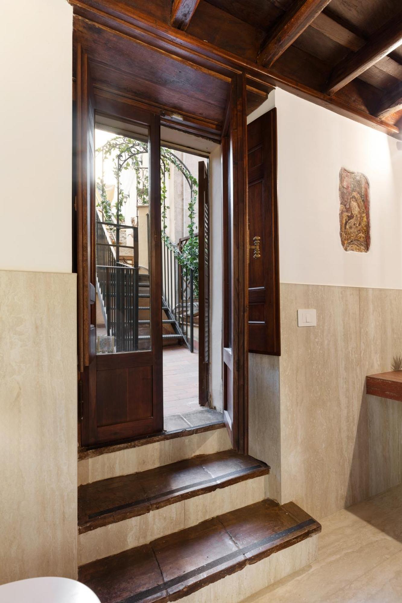 Domus Minelli Navona By Ghor * Rom