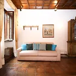 Domus Minelli Navona By Ghor