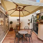Domus Minelli Navona By Ghor